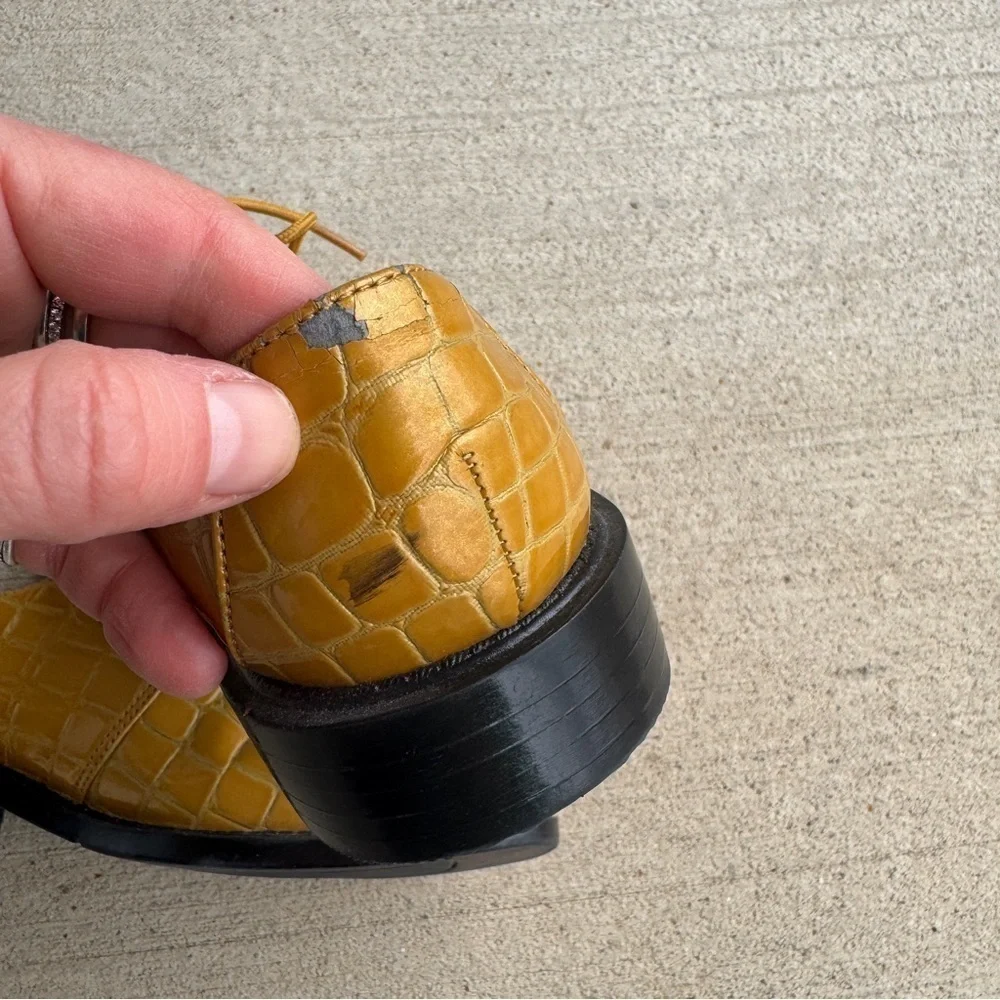 Hugo Vitelli Vintage Yellow Gold Oxford Style shoes Faux Croc 5